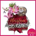 Caja Floral con Chocolates Corazon