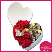 Caja Corazón Mediana en Rosas | Fresas de Chocolate