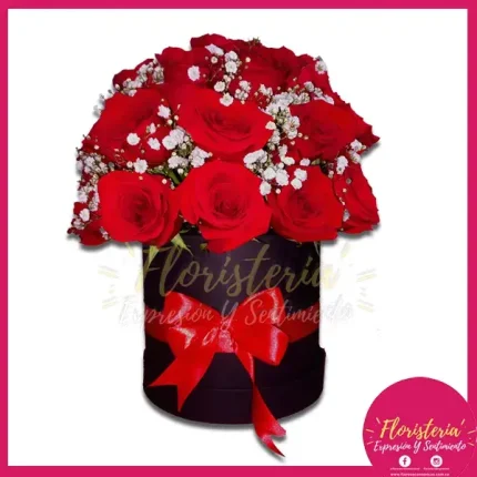 Caja Redonda en Rosas y Adornada con Moño